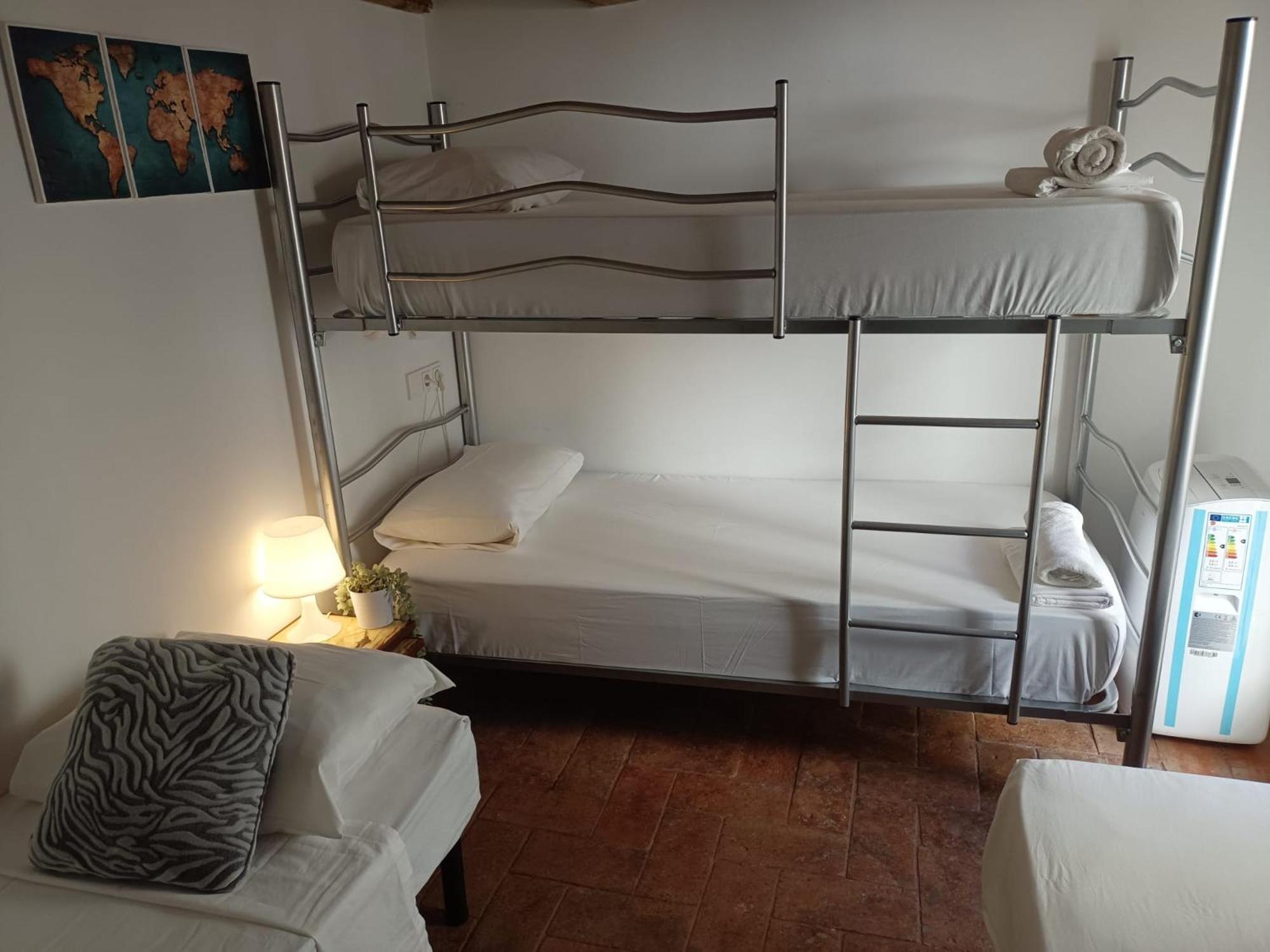 Habitacion Para Grupos Hasta 8 En Plena Rambla De Cataluna Barcelona Buitenkant foto